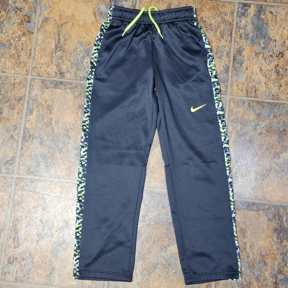 NIKE Therma-Fit Athletic Gray / Yellow Pixel Camo Pants  Pockets Sz Medium